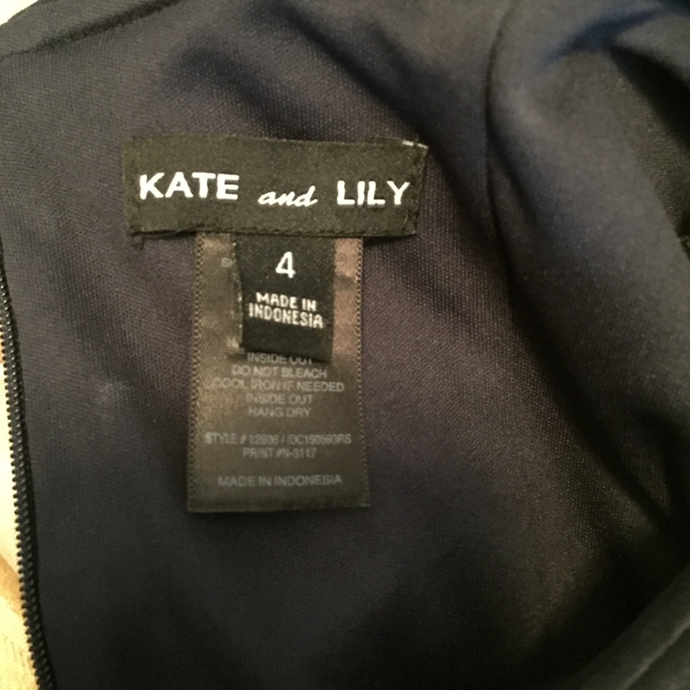Kate and Lily blue dress white floral round neck - Picture 5 of 10